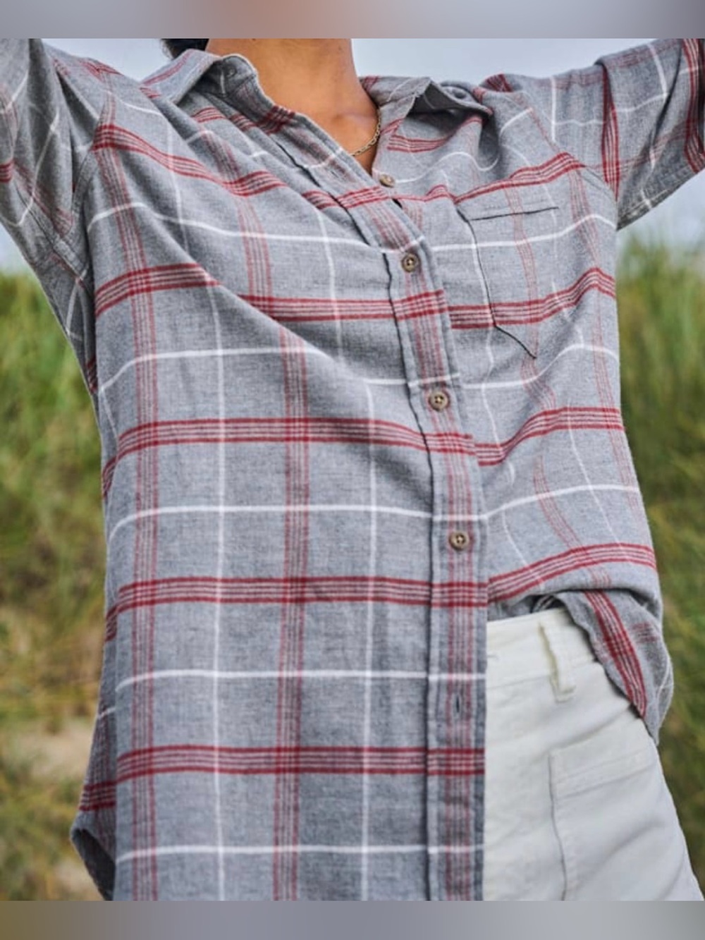Faherty Gray Red and White Plaid Flannel Button Down - Size M - Picture 2 of 8